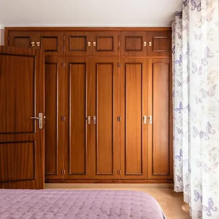 Apartamento Martianez Playa: Coastal Location
